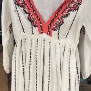 Sundance dress .. floral and fun !! Beautiful colors